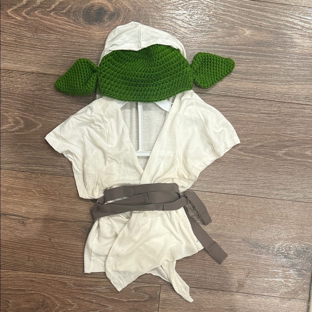 Baby/infant Yoda costume NEW